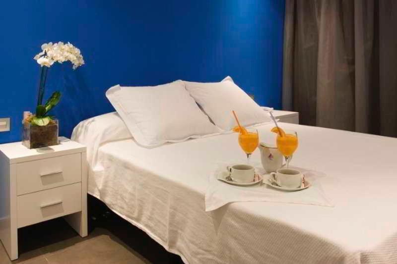 Hotel Brisa Бенидорм Номер фото